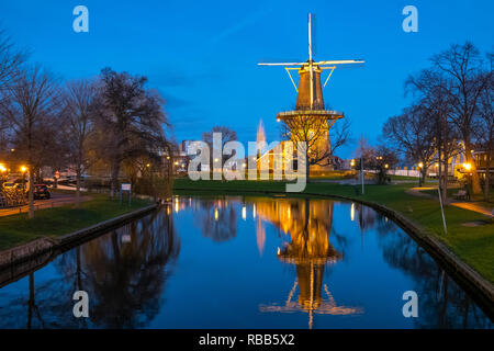 Leiden städtische Mühle Museum. Molen De Valk ist ein Tower Mill und Museum in Leiden, Niederlande. Stockfoto