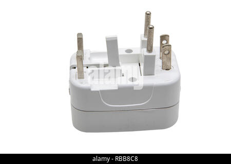 Universal Adapter isoliert auf weißem Hintergrund mit Clipping. Stockfoto