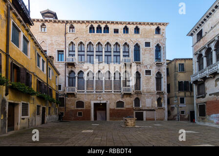 Palazzo Fortuny Museum in Venedig, der Heimat der spanische Künstler & Designer Mariano Fortuny y Madrazo, eines der besten Museen der Venedig für bildende und angewandte Kunst Stockfoto