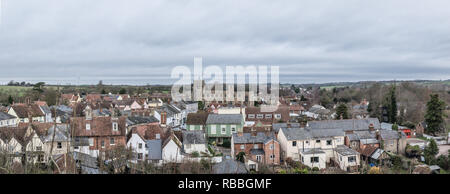 Clare, Suffolk. Ein Panorama von diesem Markt Stadt am nördlichen Ufer des Flusses Stour in Suffolk, England. Eine historische 'thread'. Stockfoto