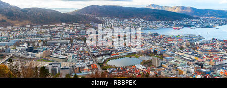 Bergen, Norwegen - 19. November 2017: Bergen city Luftbild. Panoramabild Stockfoto