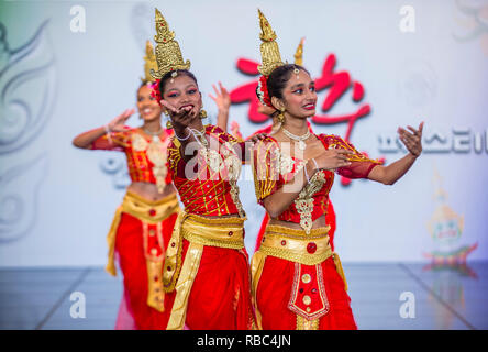 SriLankan Dancers von Hillwood College Dance Troupe treten auf dem Maskdance Festival in Andong Südkorea auf Stockfoto