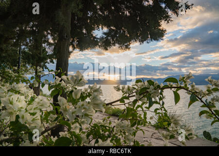 Nafplio, Griechenland. Blue Ski Landschaften, Ruinen, wild lebende Tiere am und in der Nähe der Arvanitias und Festung Palamidi im Dezember 2018 Stockfoto