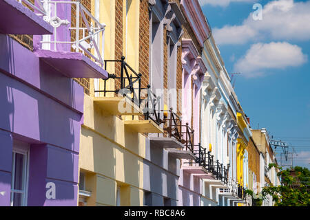 Großbritannien, England, London, Camden, Hartland Road, bunte Häuser Stockfoto