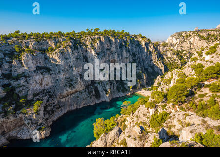 Frankreich, Provence-Alpes-Cote d'Azur, Côte d'Azur, Bouches-du-Rhone, Cassis. Calanque d'En-Vau in Calanques National Park. Stockfoto