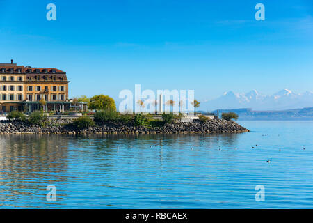 Hotel Beau Rivage mit Esplanade du Montblanc, Neuchatel, Schweiz Stockfoto