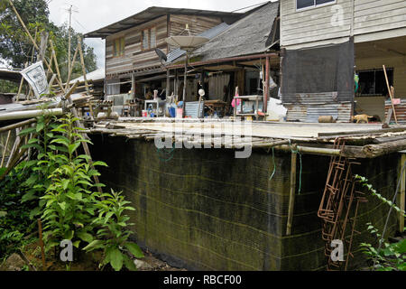 Langhaus der Bidayuh Stamm, Kampung Südostasien, Sarawak (Borneo), Malaysia Stockfoto