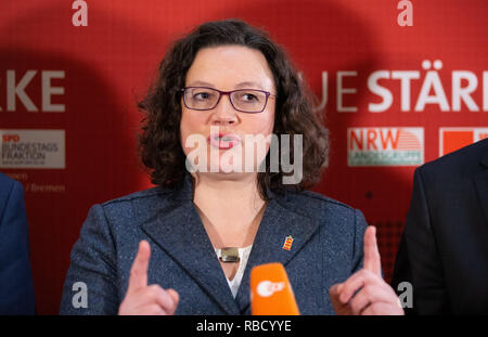 09. Januar 2019, Niedersachsen, Osnabrück: Andrea Nahles, Vorsitzende der SPD, spricht an der jährlichen Kick-off-Meeting des SPD-gruppen Nordrhein-Westfalen und Niedersachsen/Bremen. Die SPD-Bundestagsabgeordneten Kurs der Partei zu diskutieren. Foto: Friso Gentsch/dpa Stockfoto