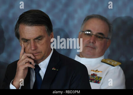 Brasilia, Brasilien. 09 Jan, 2019. DF-Brasilia - 09/01/2019 - Besitz der Allgemeinen Oberbefehlshaber der Kriegsmarine - Jair Bolsonaro, Präsident der Republik, während der Einweihung dieser Dienstag, Januar 9, der Ilques Barbosa Junior als Befehlshaber der Marine in einer Zeremonie an der Clube Naval statt. Foto: Mateus Bonomi/AGIF AGIF/Alamy Credit: Live-Nachrichten Stockfoto