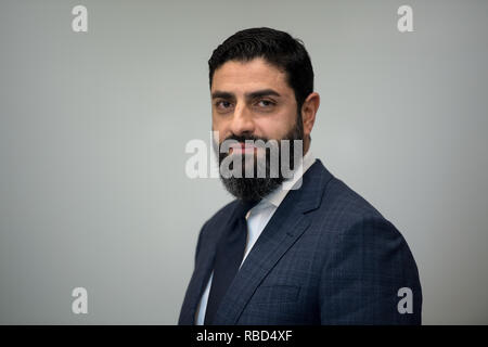 Doha, Katar. 09 Jan, 2019. Mahmoud Qutub, Expertin für Menschenrechte in Katar, während einer Runde von Gesprächen mit Journalisten aus Deutschland. Credit: Peter Kneffel/dpa/Alamy leben Nachrichten Stockfoto