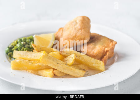 Portion Fish &amp; chips Stockfoto