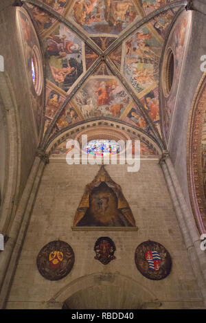 Italien, Arezzo - 12. März 2017: Der Blick in die Santi Pietro und Donato Kathedrale in Arezzo am 12. März 2017, Toskana, Italien. Stockfoto