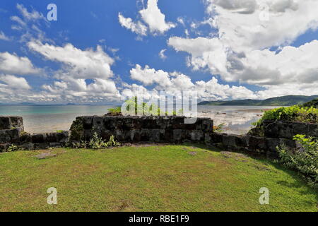 Fort Santa Isabel-Real Fuerza y Presidio de Santa Isabel-Kutang Santa Isabel. NE Ecke Bastion nach Palawan Festland und Calabadian-Castle - Elefant Stockfoto