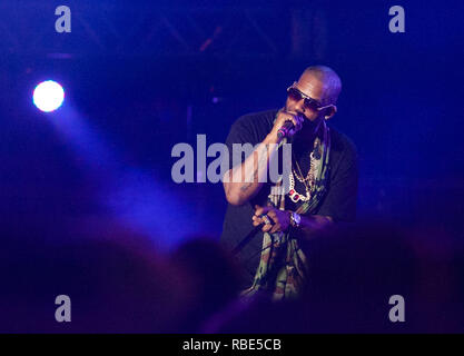 MIAMI GARDENS, FL - März 21: R.Kelly, der während der 2015 10. jährlichen Jazz in den Gärten an der Sun Life Stadium Miami Gardens, Florida, 21. März 2015. Foto von Aaron Gilbert/MediaPunch Stockfoto