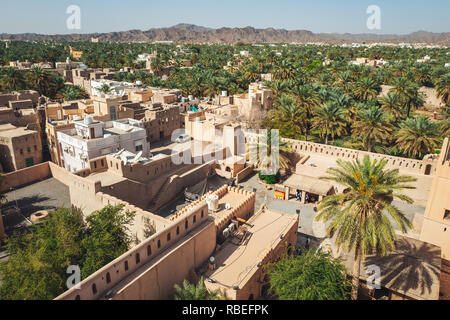 Die historische Festung in der Stadt Nizwa, Oman. Stockfoto