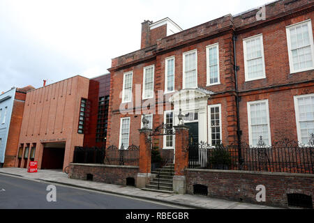 Allgemeine Ansichten des Pallant House Gallery und Museum in Chichester, West Sussex, UK. Stockfoto