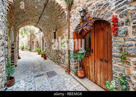 Traditionelle Häuser im mittelalterlichen Dorf von Mesta Dichtmasse auf der Insel Chios, Griechenland Stockfoto