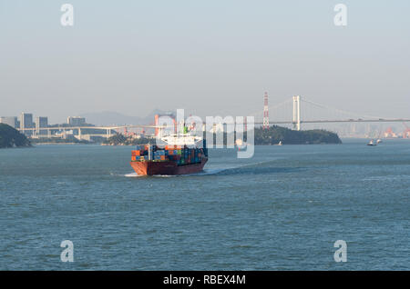 Modernes Frachtschiff Xiamen in China Stockfoto