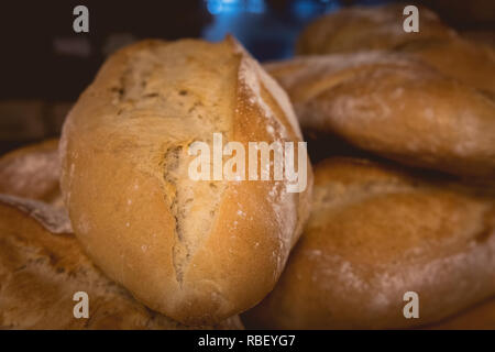 Frisch gebackenes Weißbrot Laib Nahaufnahme Stockfoto