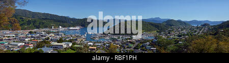 Queen Charlotte Sound, Picton & Landesinneren Bay Panorama, Marlborough Sounds, Neuseeland. Stockfoto