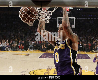 Los Angeles, Kalifornien, USA. 9 Jan, 2019. Los Angeles Lakers" Kyle Kuzma (0) dunks während eines NBA Basketball Spiel zwischen den Los Angeles Lakers und Detroit Pistons Mittwoch, Januar 9, 2019, in Los Angeles. Credit: Ringo Chiu/ZUMA Draht/Alamy leben Nachrichten Stockfoto