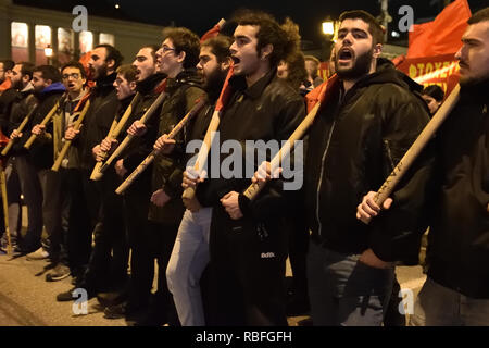 Athen, Griechenland. 10. Jan 2019. März Demonstranten Parolen gegen den Besuch der deutschen Bundeskanzlerin Angela Merkel in Athen, Griechenland. Credit: Nicolas Koutsokostas/Alamy Leben Nachrichten. Stockfoto