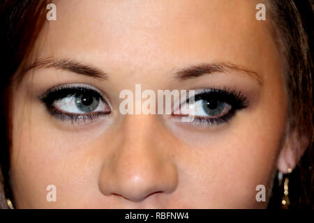 Nahaufnahmen und Aufnahmen von Eine schöne Brünette Frau Stockfoto