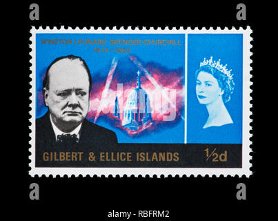 Briefmarke aus der Gilbert und Ellice Inseln, Sir Winston Churchill und London während der Blitz, Jahrestag des Todes. Stockfoto