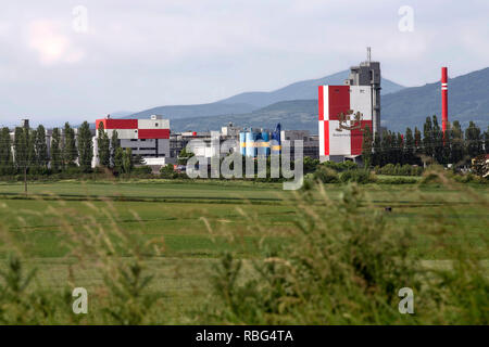 Obernai (nord-östlichen Frankreich): Kronenbourg Brasserie, Obernai (nord-östlichen Frankreich). 2015/05/27. Silos der 'K2' Ort, das einzige Industriegebiet von Stockfoto