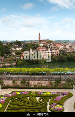 Der Fluss Tarn von der bischöflichen Palast Berbie Gärten, Albi, Frankreich Stockfoto