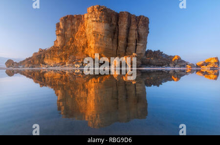 Khersak Insel ist die felsige Insel Urmia See im Nordwesten von Urmia See Stockfoto