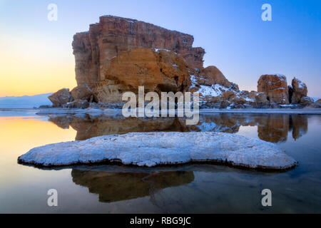 Khersak Insel ist die felsige Insel Urmia See im Nordwesten von Urmia See Stockfoto