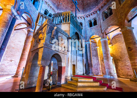 Bologna, Italien - Februar 2018: die Basilika von Santo Stefano, Heiligen Jerusalem, wie sieben Kirchen bekannt. Region Emilia-Romagna. Stockfoto