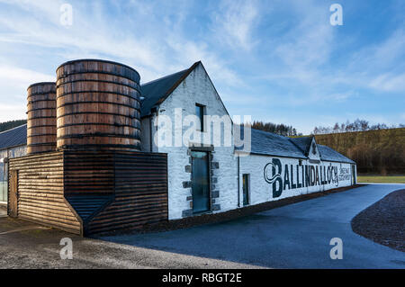 Ballindalloch Single Estate Whiskey Distillery in Spey Valley, Ballindalloch, Schottland Stockfoto