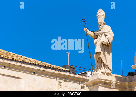 Nahaufnahme Detail der barocken Kathedrale von Ortygia, Syrakus, Sizilien. Stockfoto