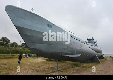 LABOE, Deutschland - 30. AUGUST 2014: die Menschen besuchen deutsche U-Boot U-995 (Museum Schiff) in Laboe. Es ist das einzige erhaltene Typ VII U-Boot der Welt Stockfoto