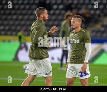 2. Oktober 2018, kcom Stadion, Hull, England; Sky Bet Meisterschaft, Hull City v Leeds Utd; Leslie Phillips (23) von Leeds Utd im Warm up Credit: Craig Milner/News Bilder der Englischen Football League Bilder unterliegen DataCo Lizenz Stockfoto