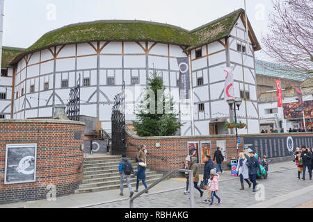 Wiederaufbau des Shakespeare's Globe Theatre am Südufer der Themse in London, England. Stockfoto