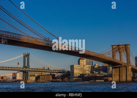 Die Brooklyn und Manhattan Bridge Sehenswürdigkeiten in New York City, USA Stockfoto