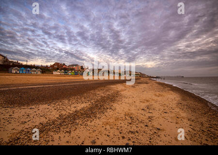 Sonnenaufgang am Strand, Southwold, Suffolk, England Großbritannien Stockfoto