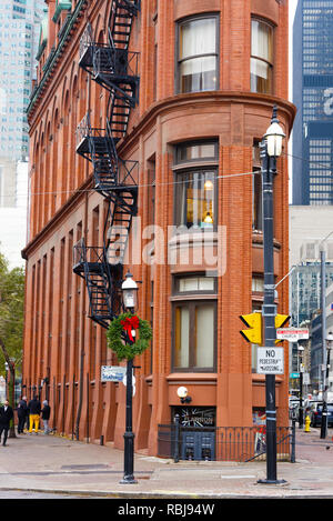 Das Flatiron Building (gooderham Gebäude) auf Wellington Street in Toronto, Kanada Stockfoto