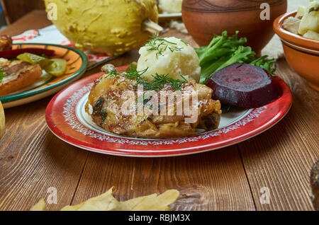 Andesteg, Dänische weihnachten Entenbraten, hausgemachte Küche, Traditionelle verschiedene Gerichte, Ansicht von oben. Stockfoto