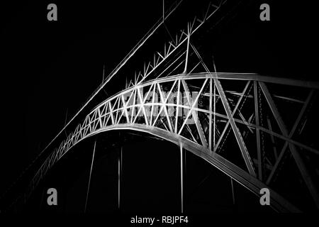 Alte D-Luis Brücke, Porto, Portugal. Digital arbeiten. Stockfoto