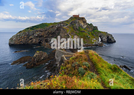 San Juan de Gaztelugatxe Insel im Baskenland, Spanien im Sonnenaufgang Stockfoto