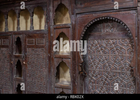 Bayt Al-Suhaymi (Haus der Suhaymi') ist eine alte osmanische Ära House Museum in das islamische Kairo, Ägypten. Es wurde ursprünglich im Jahre 1648 von Abdel Wahab el Tab Stockfoto