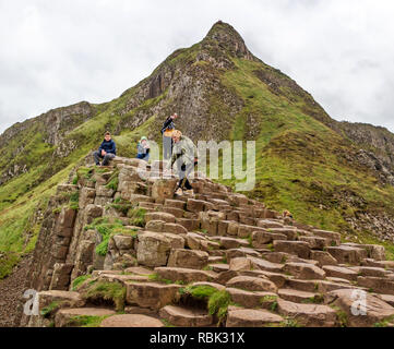 Giant's Causeway, das Ergebnis eines alten folcano Eruption und in die Liste als Weltkulturerbe, in Nordirland. Stockfoto