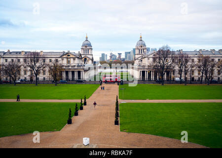 Ansicht der Nationalen Marittime Museum Gardens von der Greenwich Observatory Hill, Greenwich, London, England Stockfoto