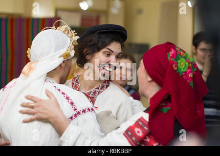 Belarus, Gomel, 24. November 2018. Wiederaufbau einer ethnischen alten Belarussischen Hochzeit. ukrainischen Hochzeit. Stockfoto