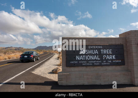 Eingangsschild zu Joshua Tree National Park, San Bernardino County, Kalifornien, USA. Stockfoto
