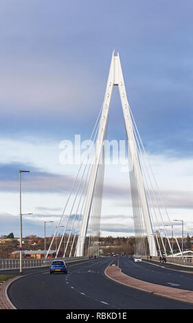 Nördlichen Turm Brücke überspannt den Fluss tragen, am 28. April 2018 zu einem Preis von £ 117,6 m eröffnet. Stockfoto